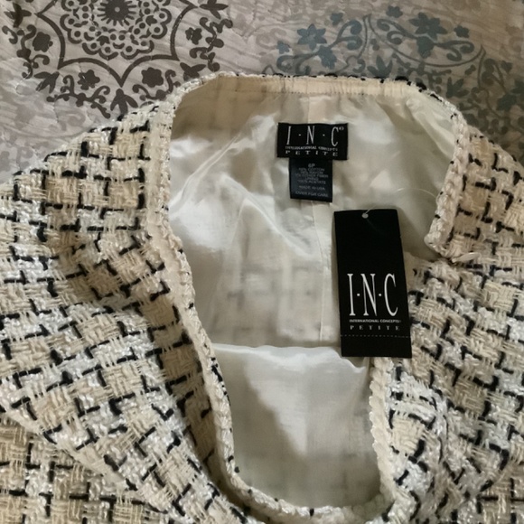INC beige and black skirt - Picture 2 of 5